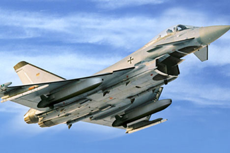 L'avion d'attaque Tornado IDS de la Force aérienne allemande transportant des missiles de croisière air-sol TAURUS KEPD 350.