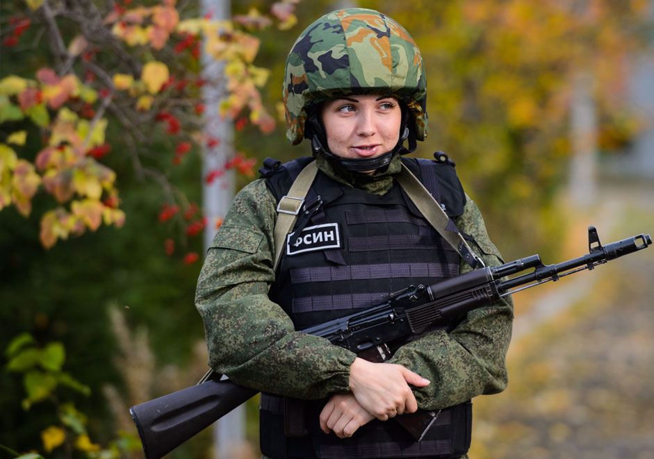 Russia. Nizhny Tagil. 29 September 2015. Fighter rapid response team (riot FSIN), consisting of 17 employees of the Nizhny Tagil women's prison number 6, during the session on the liberation of the hostages and capture offenders regime. Female special forces designed to prevent violations in prison.