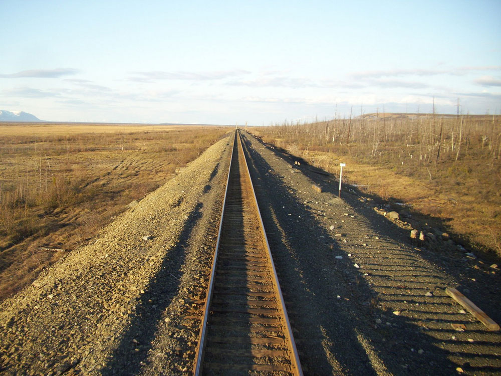 The first narrow-gauge line was constructed here in the 1930s, when the Soviet government decided to found the Norilsk mining company. In the early 1950s it was transformed into a 1520 mm standard Russian gauge line.