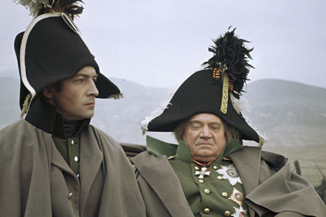 Vyacheslav Tikhonov as Bolkonsky (left) and Boris Zakhava as Kutuzov in the film "War and Peace".