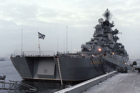 Kapal misil nuklir penjelajah kelas berat "Admiral Nakhimov" di Laut Barents. Armada Utara Rusia.
