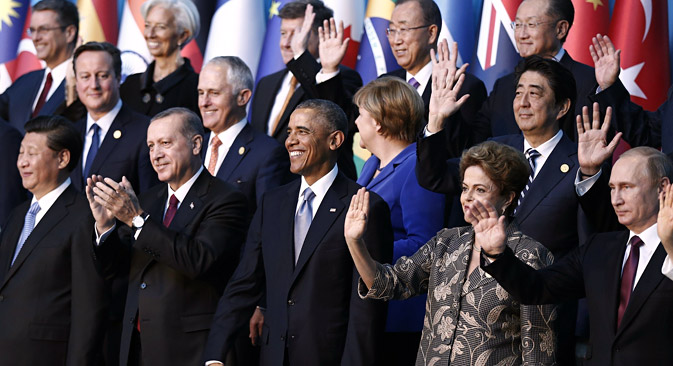 Mandatarios internacionales en la foto de familia de la cumbre del G-20 que se celebra en Antalya, Turquía. 