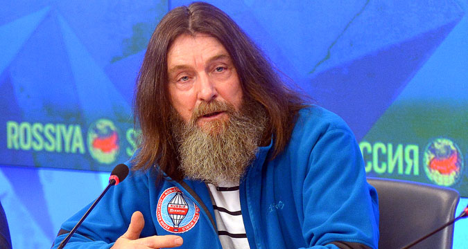 Traveler Fyodor Konyukhov at a news conference on his planned solo nonstop around the world flight aboard the Morton hot air balloon in 2016.