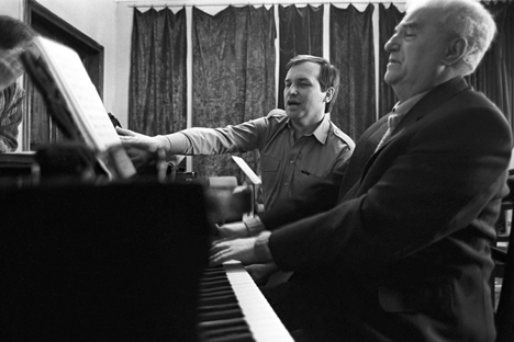 Georgy Sviridov (right), 1986.