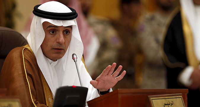 Menteri Luar Negeri Arab Saudi Adel al-Jubeir saat konferensi pers setelah pertemuan luar biasa dengan para menteri luar negeri Dewan Kerja Sama Negara Teluk (Gulf Cooperation Council/GCC), di Riyadh, 9 Januari 2016.