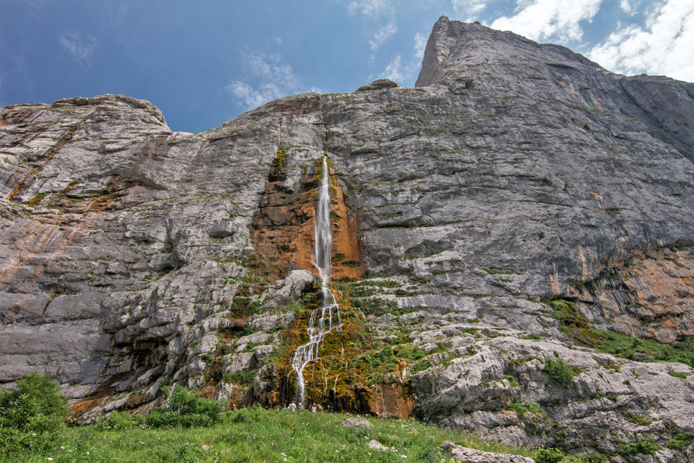 Пшешкиот водопад е висок 156 метри и е еден је од највисоките во Русија.
