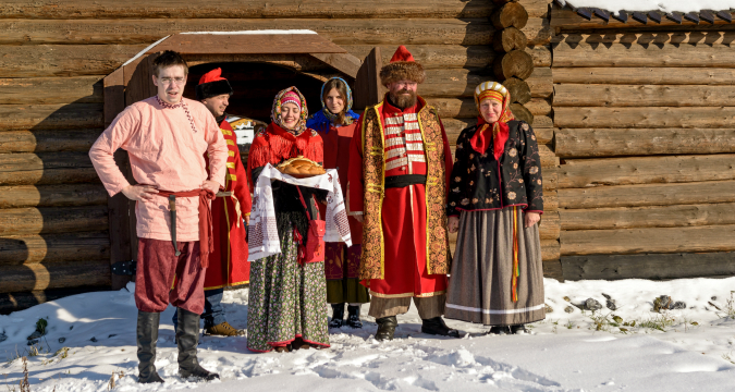 И в Сибир посрещат с хляб и сол за добре дошли.