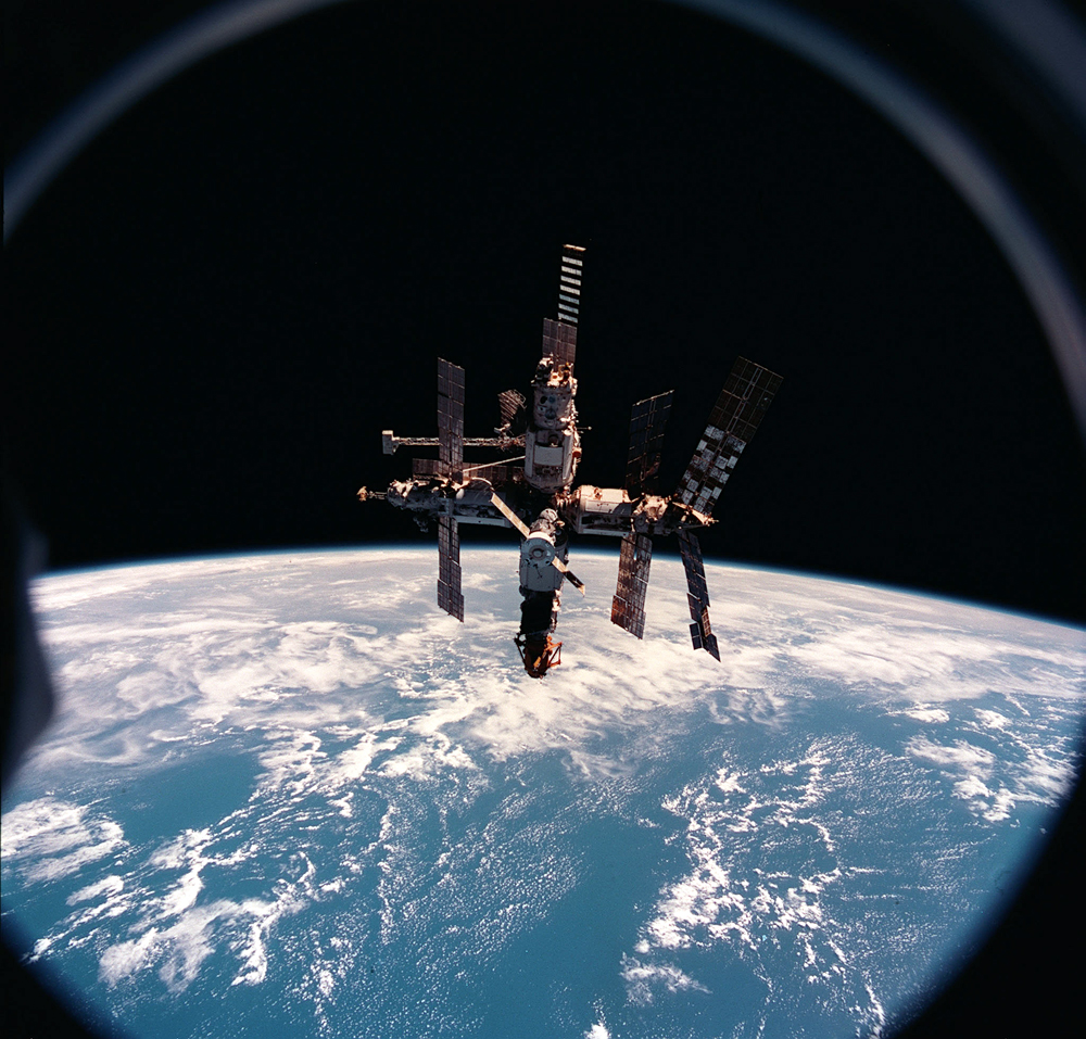 10 Facts About The Legendary Mir Space Station Russia Beyond 