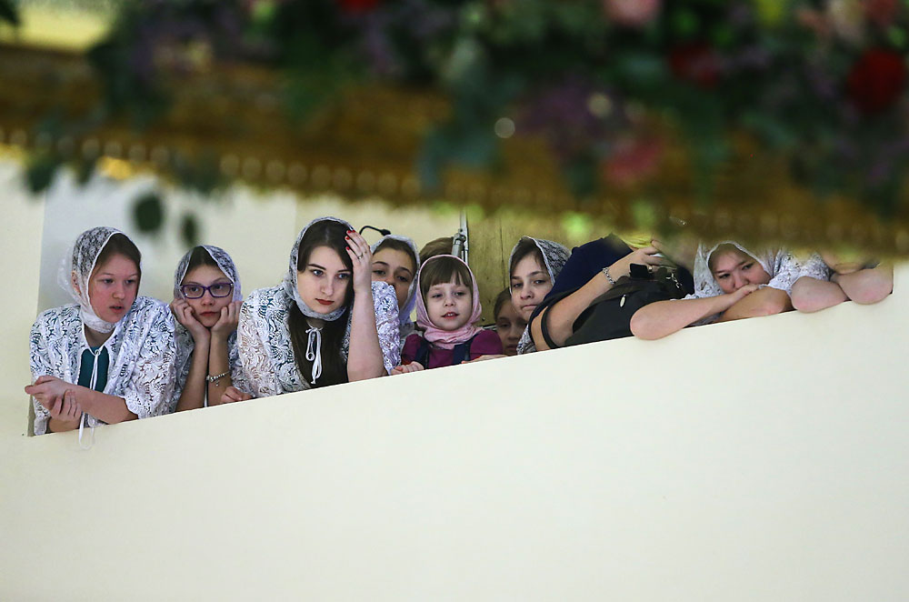 Orthodox believers during the consecration of the Alexander Nevsky Church of the Russian Foreign Ministry's Moscow State Institute of International Relations.