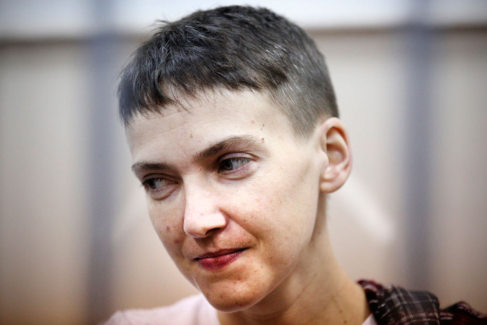 Nadezhda Savchenko, accusata di responsabilità nella morte dei giornalisti russi dell'emittente radiotelevisiva di stato russa Vgtrk