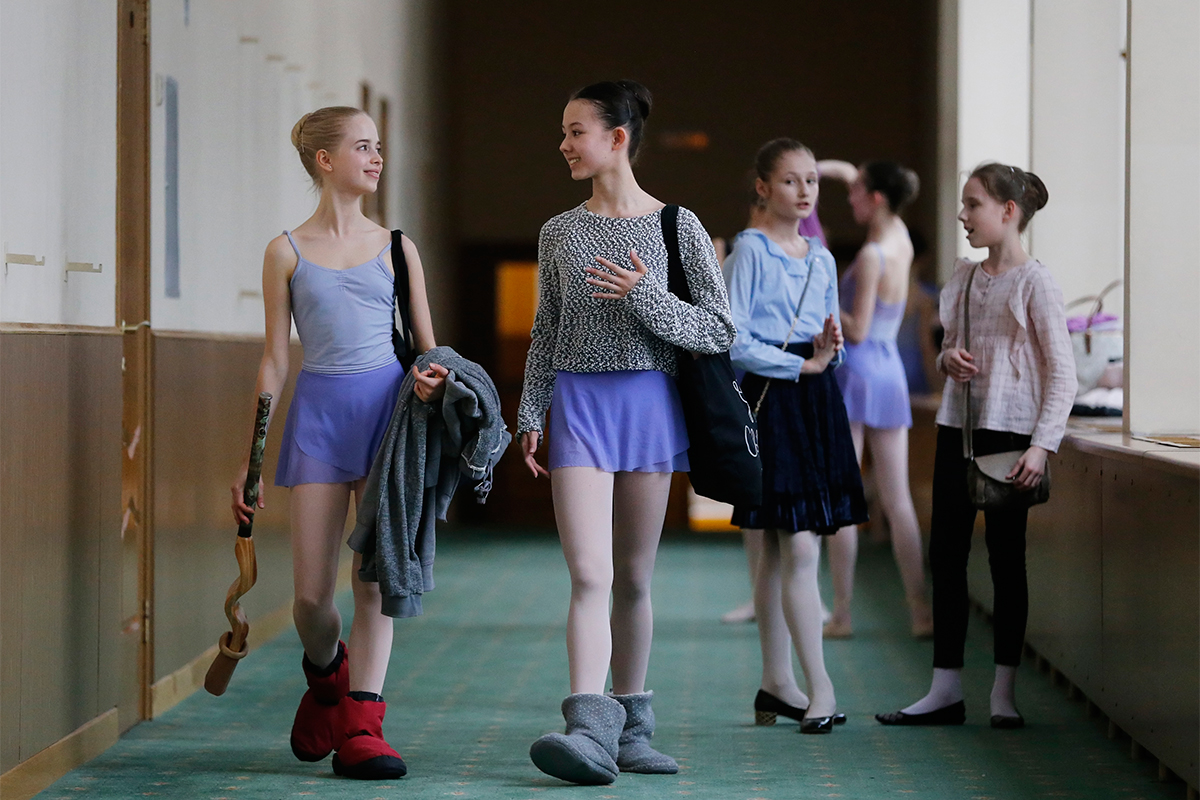В миналото за едно място в балетните училища, особено в балетните академии в Москва и Санкт Петербург, се конкурирали десетки и дори стотици кандидати.