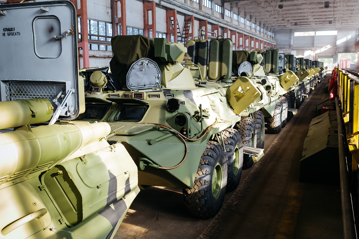 BTR-80 je amfibijski oklopni transporter na kotačima dizajniran u SSSR-u. Prihvatila ga je sovjetska vojska 1986. godine, zamijenivši njime njegove prethodnike, BTR-60 i BTR-70.