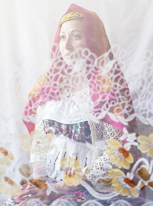 Динара, 28, домакиня. „Аз съм почти 100% татарка, но не говоря родния си език“.