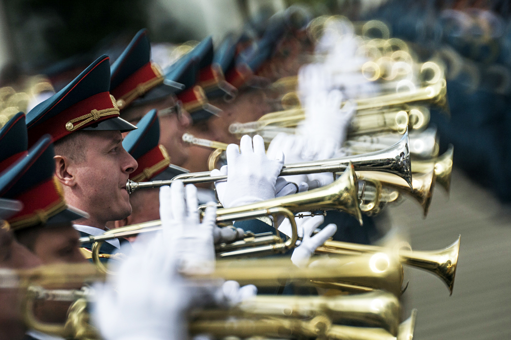 Servicemen of the Moscow Garrison Orchestra during a trial show ahead of a military parade in Moscow.