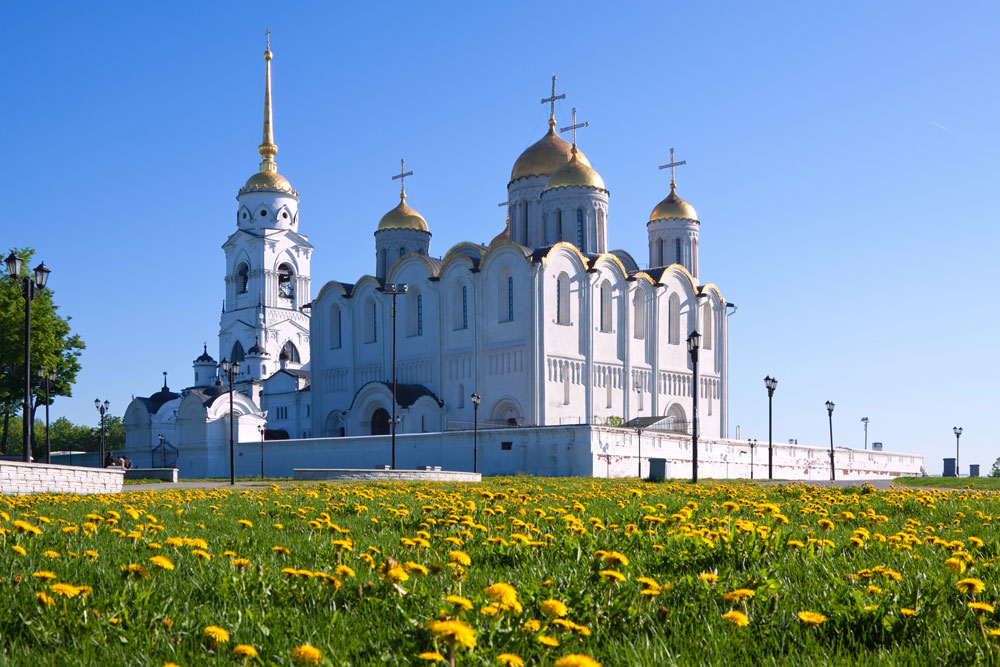 If you prefer more ambitious projects, head for Vladimir to see Dormition Cathedral with its six pillars, five domes, and paintings by the famous Andrei Rublev. Five stars.