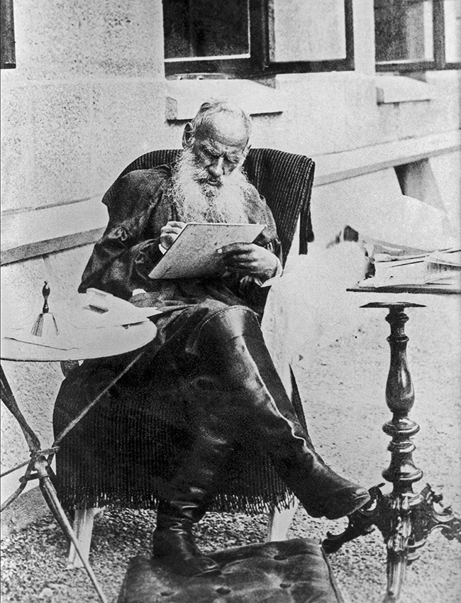 Čehov je pisao u svojim pismima: "Tolstoj jako voli Krim. On u njemu budi čistu djetinju radost."
