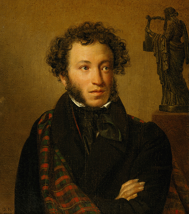 　アレクサンドル・プーシキンの肖像画、1827年。肖像画家のキプレンスキーと詩人のプーシキンという19世紀の偉大なロシア文化の巨匠2人が、この絵を通して「面会する」。この詩人の肩にかけられた外套は、著名な英国人詩人バイロン卿に対する尊敬の念を反映している。
