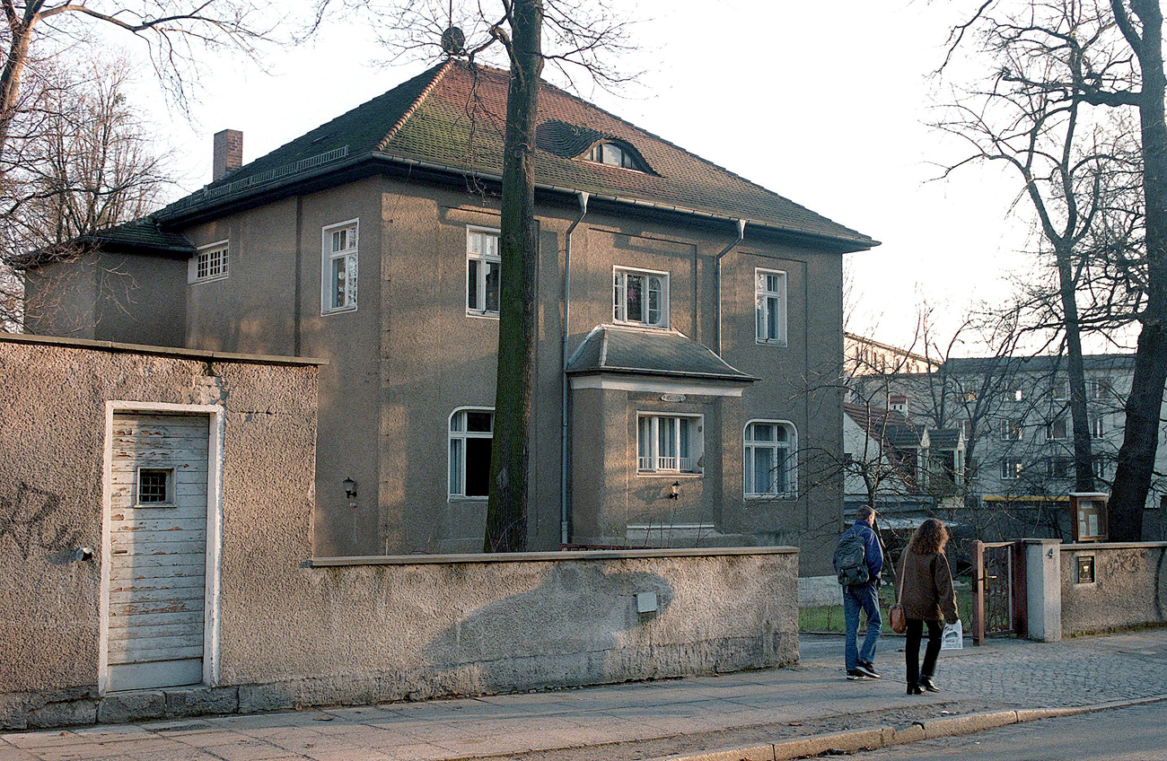 Бившата сграда на КГБ в Дрезден.