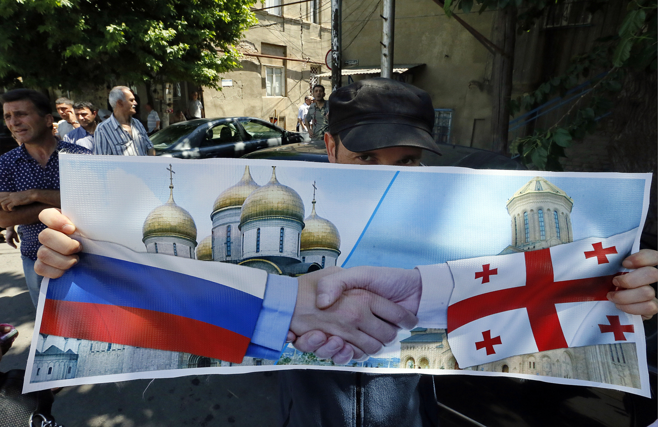 Кампания за възстановяване на дипломатическите отношения с Русия в Тбилиси.