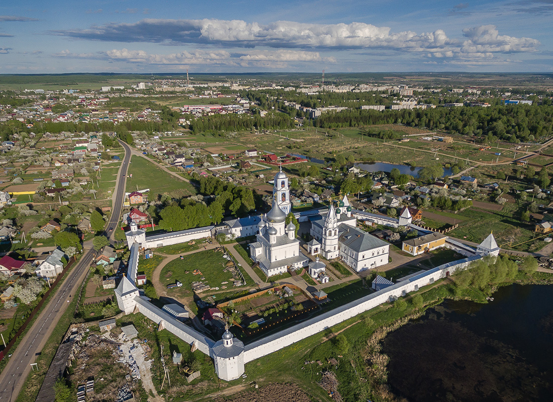 　ペレスラヴリ・ザレスキー州にあるニキーツキー修道院。