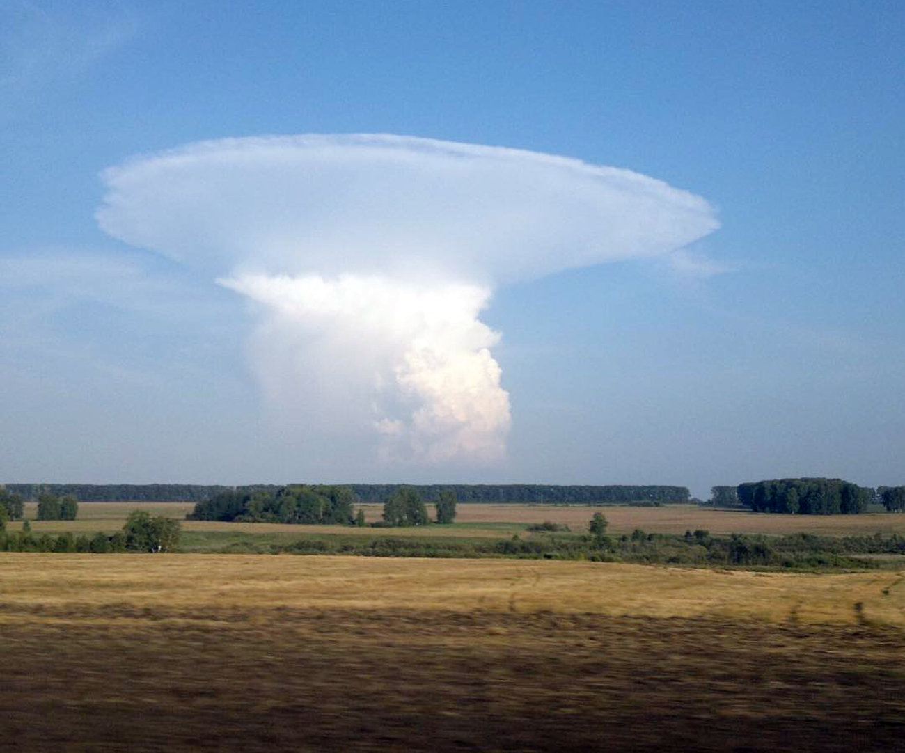 mushroom-cloud-spotted-in-siberia-russia-beyond