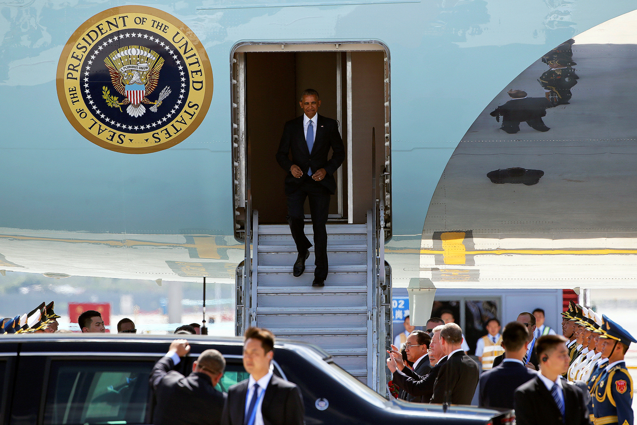 U.S. President Barack Obama arrives at Hangzhou Xiaoshan international airport before the G20 Summit in Hangzhou, Zhejiang province, China