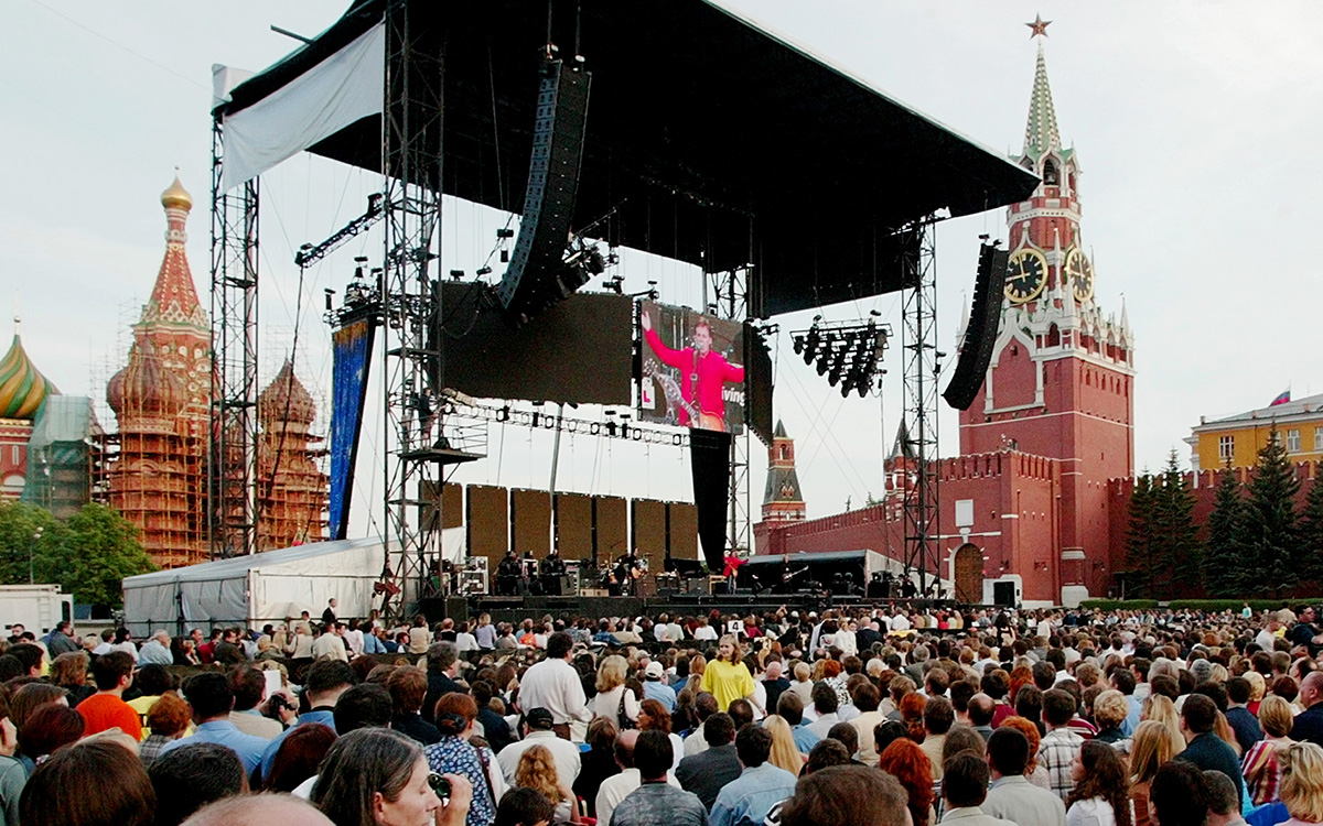 Paul McCartney is projected on a giant display as he performs on Red Square in Moscow, May 24, 2003. World famous stars have performed on Red Square, among them The Scorpions, Linkin Park, Red Hot Chili Peppers, Plácido Domingo and Russian rock band Mashina Vremeni (Time Machine).