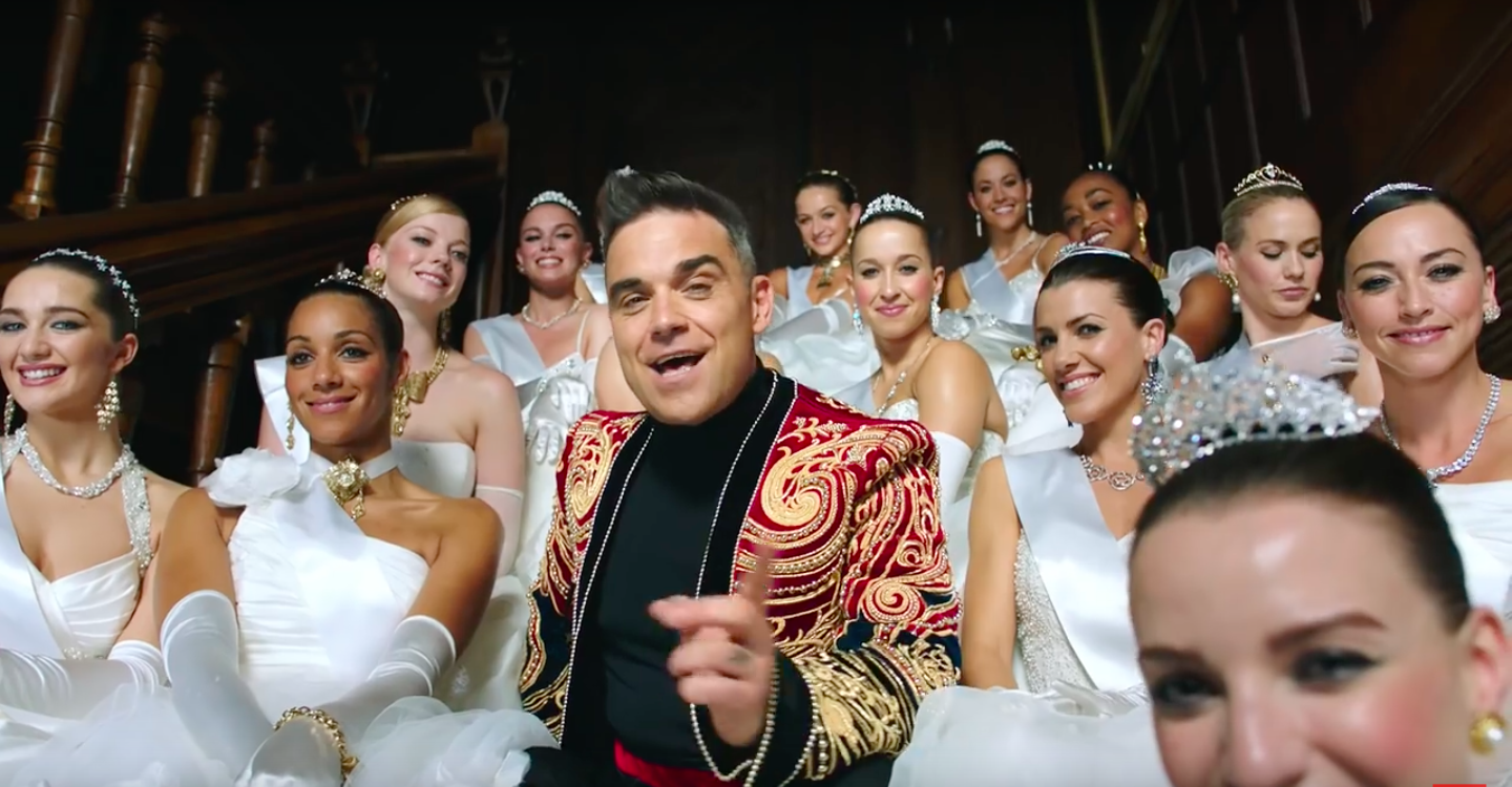 Screenshot aus dem Musikvideo von Robbie Williams "Party Like a Russian".