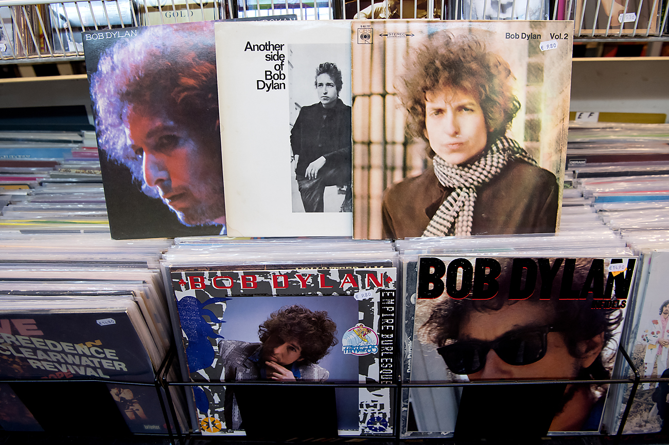 The records 'At Budokan', 'Another side of Bob Dylan', 'Blonde on Blonde, 'Emprie Burlesque' (bottom-C) and 'Infields' (bottom-R) by US singer-songwriter Bob Dylan lie in a record store in Munich, Germany. Dylan won the 2016 Nobel Prize in Literature, the Swedish Academy announced in Stockholm on Oct.13, 2016.
