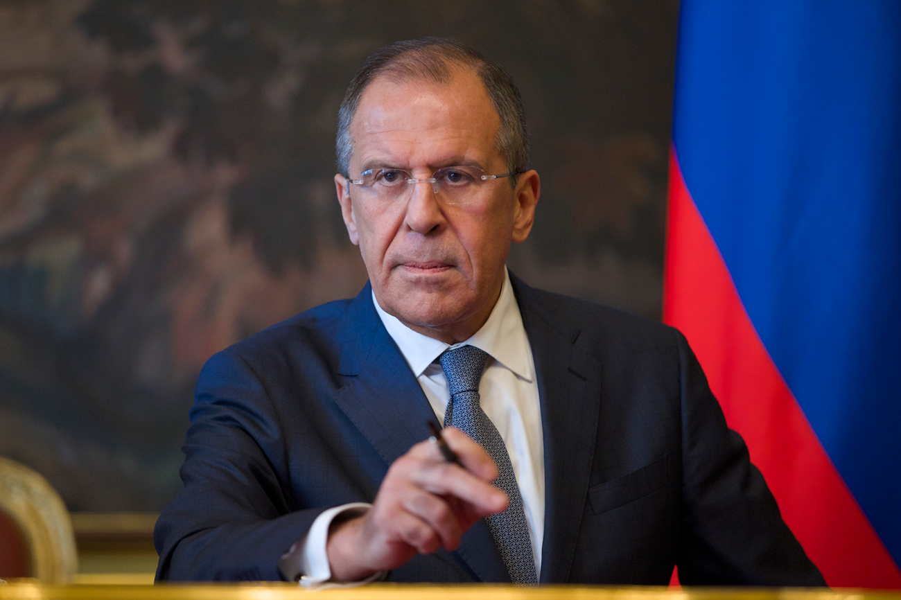 Segundo Lavrov, EUA e aliados usam terroristas para derrubar líder sírio 