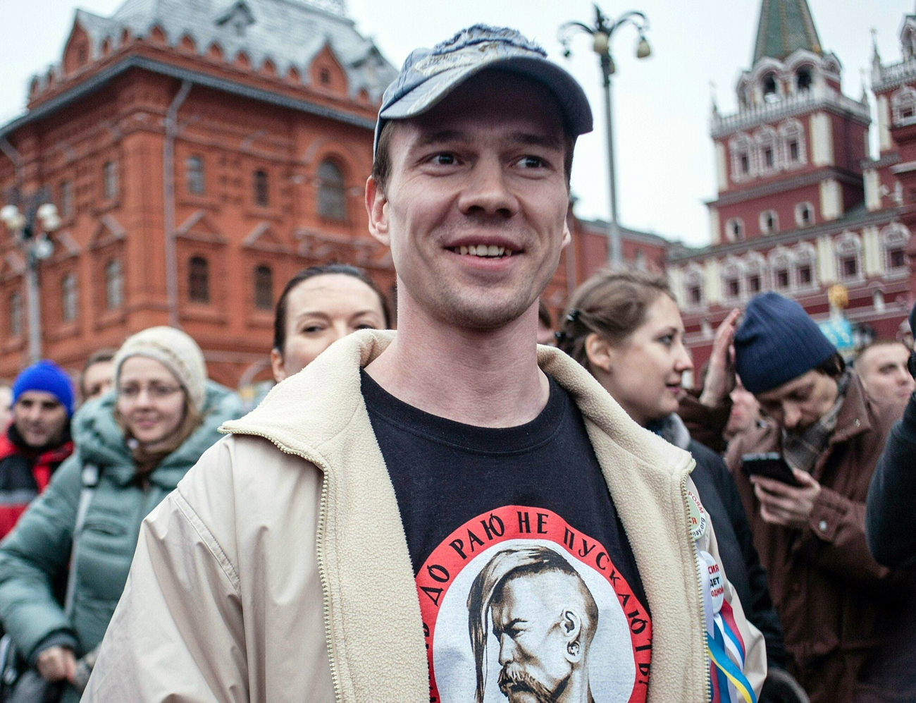 Ildar Dadin nel centro di Mosca durante una protesta anti-governativa. 