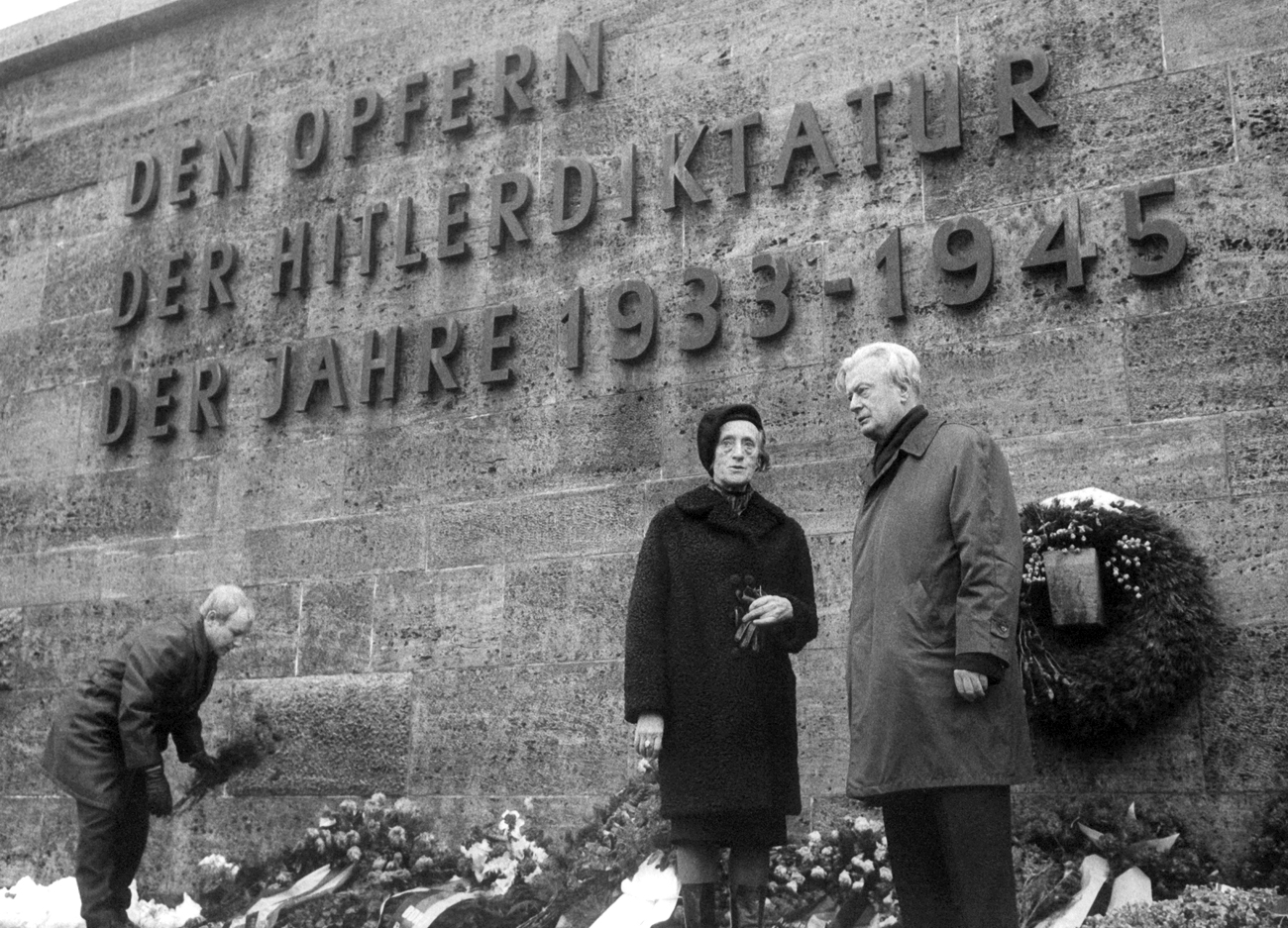 Vice president of the "Friedensrat" (translates as "Peace council") of the GDR, Greta Kuckhoff, during a commemorative ceremony on the 22nd of December in 1967 in Berlin-Ploetzensee for the execution of the members of the "Red Orchestra" on the 22nd of December in 1942.