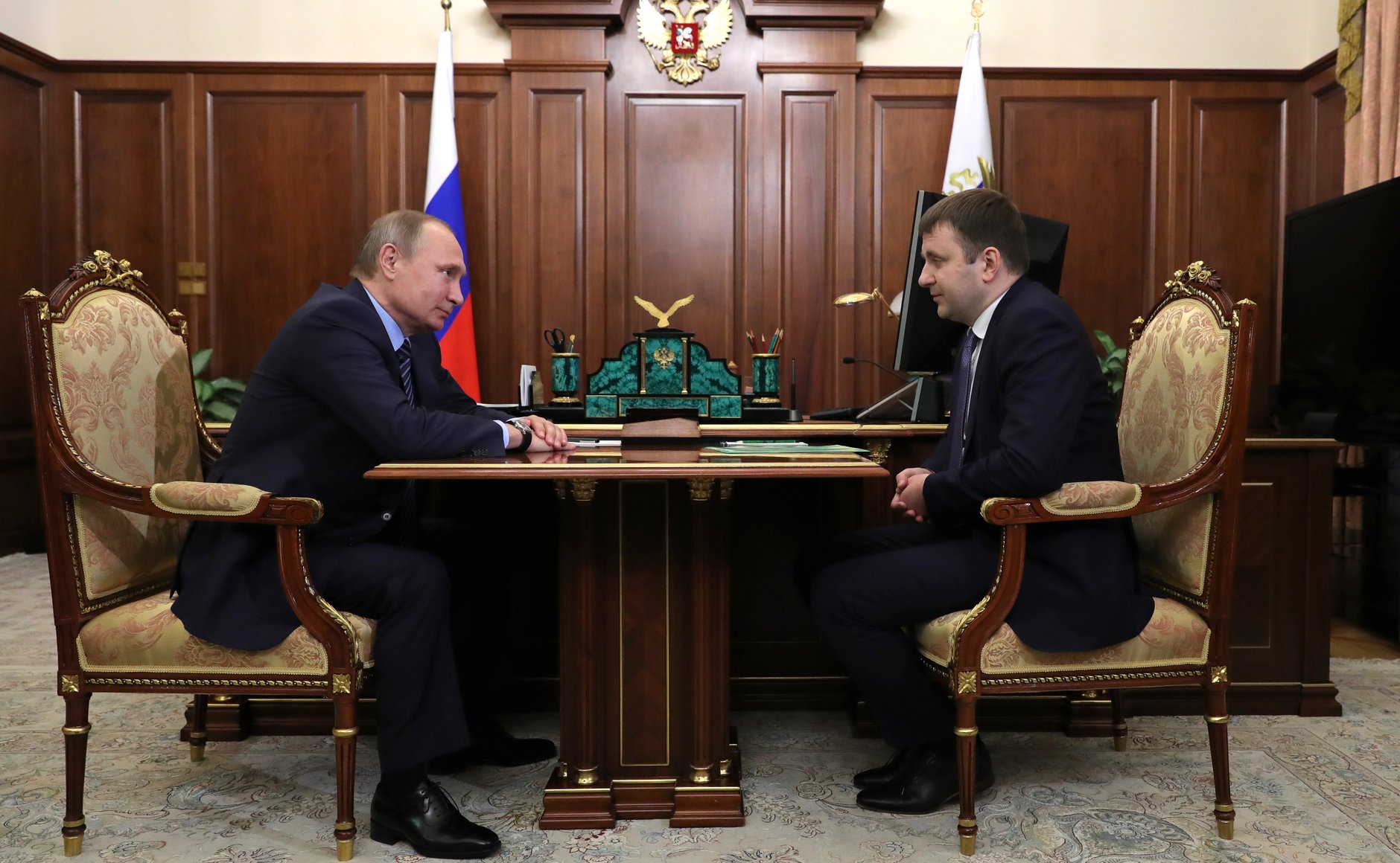 Presiden Rusia Vladimir Putin menunjuk ekonom muda Maksim Oreshkin sebagai Menteri Ekonomi Pembangunan baru Rusia.