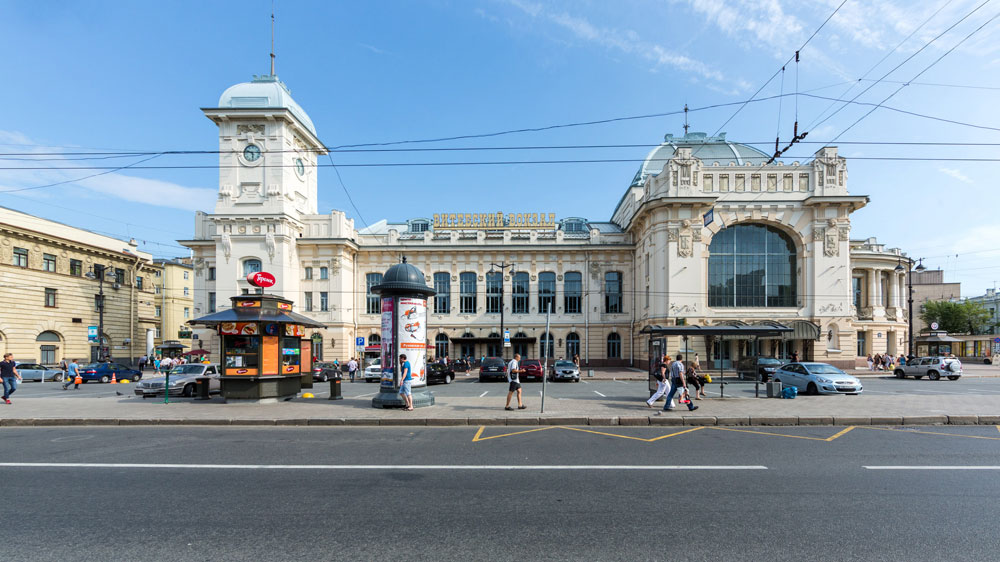 　ロシアで最も風格のある鉄道駅は、最も古い鉄道駅でもある。サンクトペテルブルクのヴィチェプスク駅がその扉を開いたのは1837年。最初の列車がサンクトペテルブルクから南部郊外のツァールスコエ・セローに向けて出発した時。