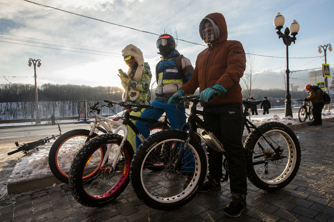 Des participants du second Défilé cycliste d’hiver, Moscou, le 8 janvier 2017.