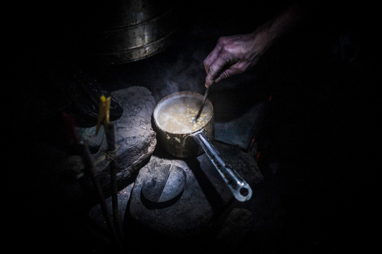 Самият Юрий обича грах, който приготвя на обикновена печка – също както всички останали ястия, които си приготвя.