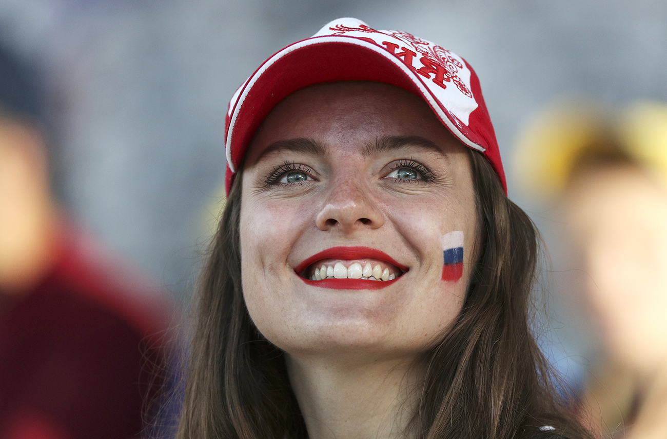 Russia has an advantage over many other countries in terms of personal happiness despite an average annual salary being slightly more than $10,000.