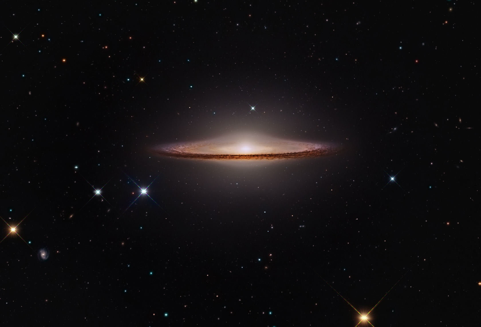 La Galassia Sombrero, conosciuta anche con le sigle M104, è una galassia nella costellazione della Vergine ed è caratterizzata da una banda oscura che l'ha resa famosa 
