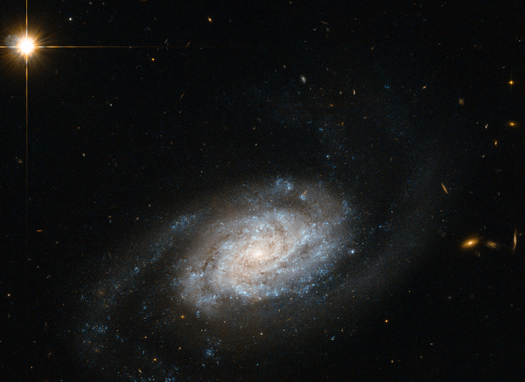 Nel 1994 all’interno della galassia NGC 3370 è stata scoperta una supernova la cui luce, al momento dell’esplosione, ha raggiunto la Terra