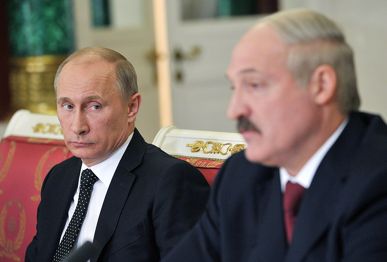 Il Presidente russo Vladimir Putin, a sinistra, con il Presidente bielorusso Aleksandr Lukashenko.