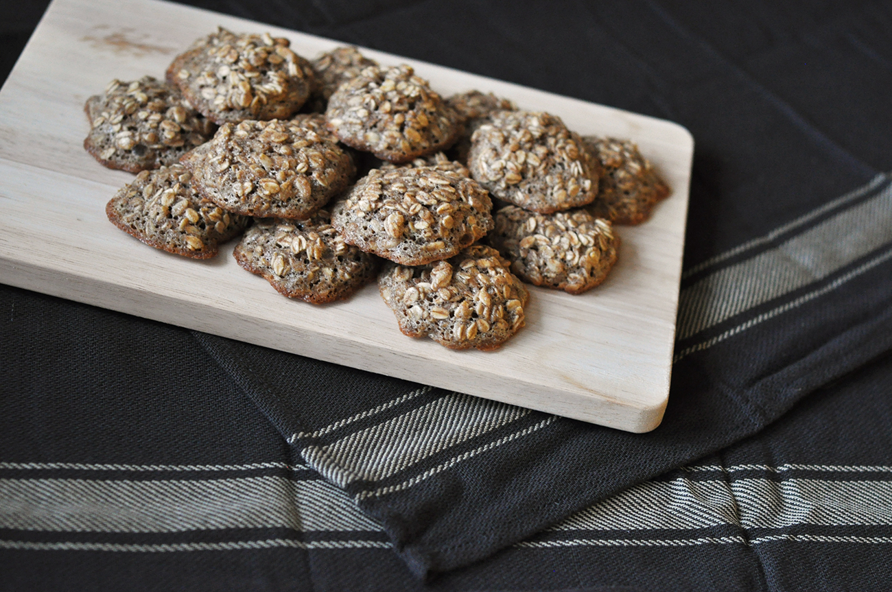 Russian oatmeal cookies are a super healthy snack in war and peace.