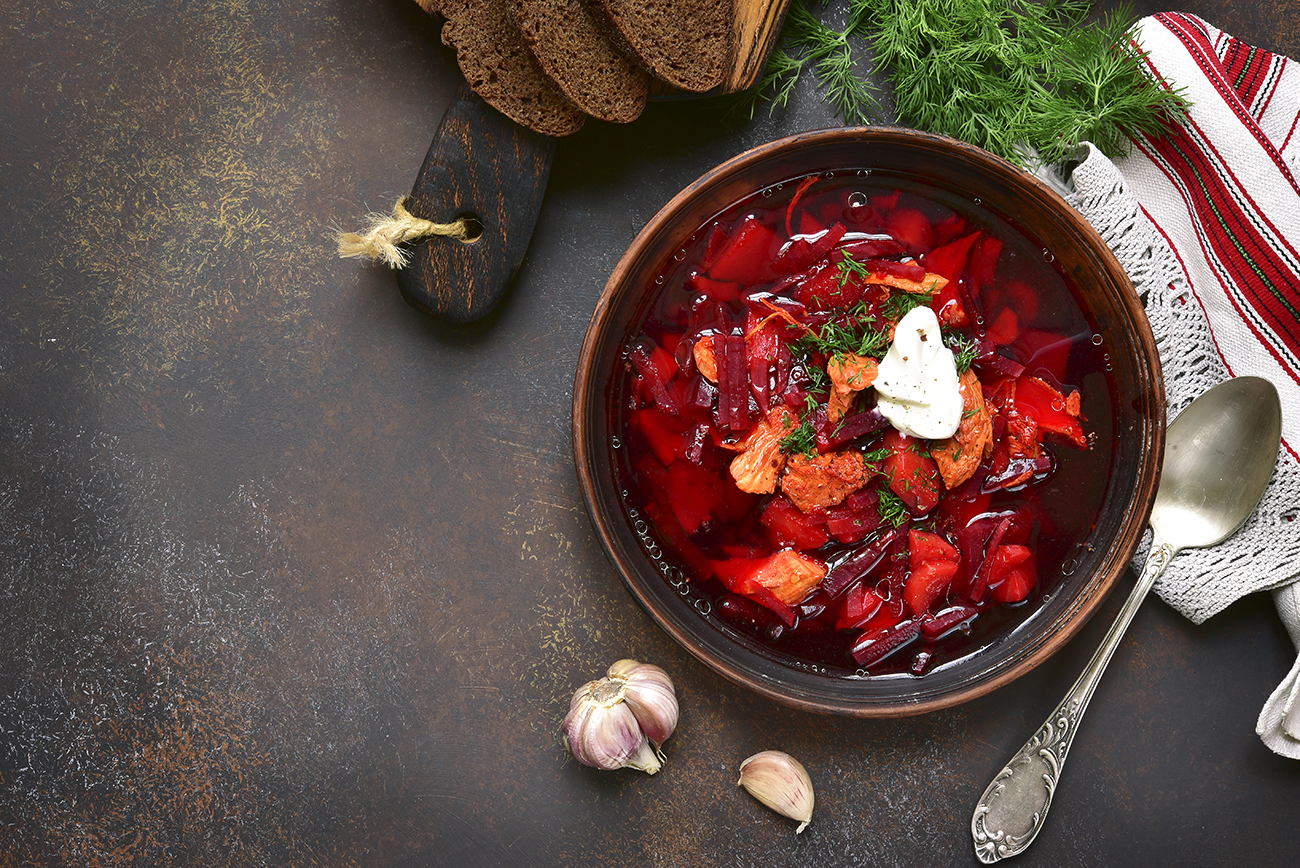 Famous Moscow chefs talk traditional borsch recipes and modern varieties.