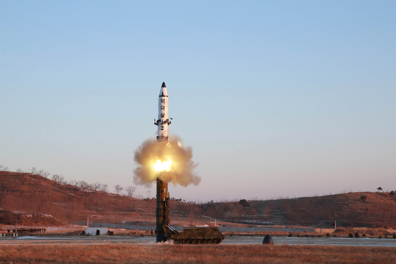 A view of the test-fire of Pukguksong-2 guided by North Korean leader Kim Jong Un on the spot.