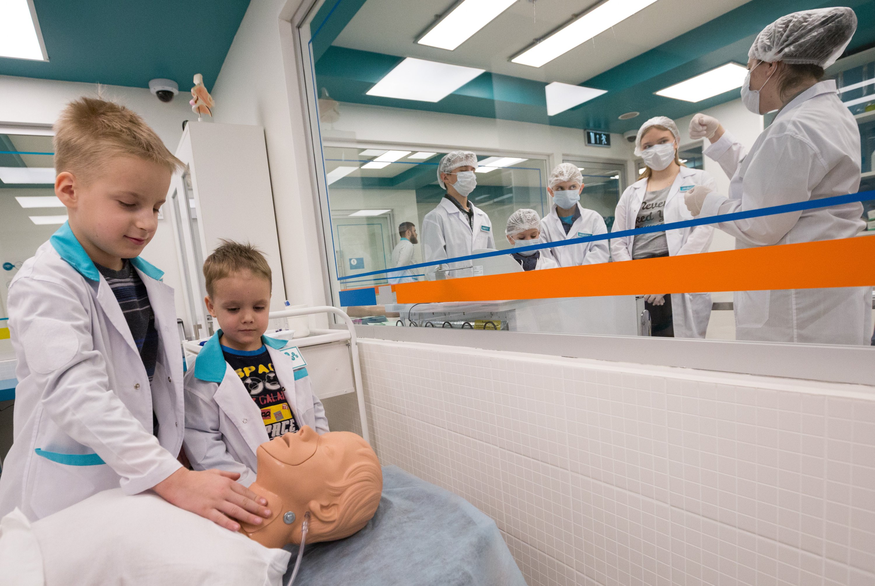 Kebanyakan orang tua di Rusia ingin anaknya meniti karier di bidang kedokteran.