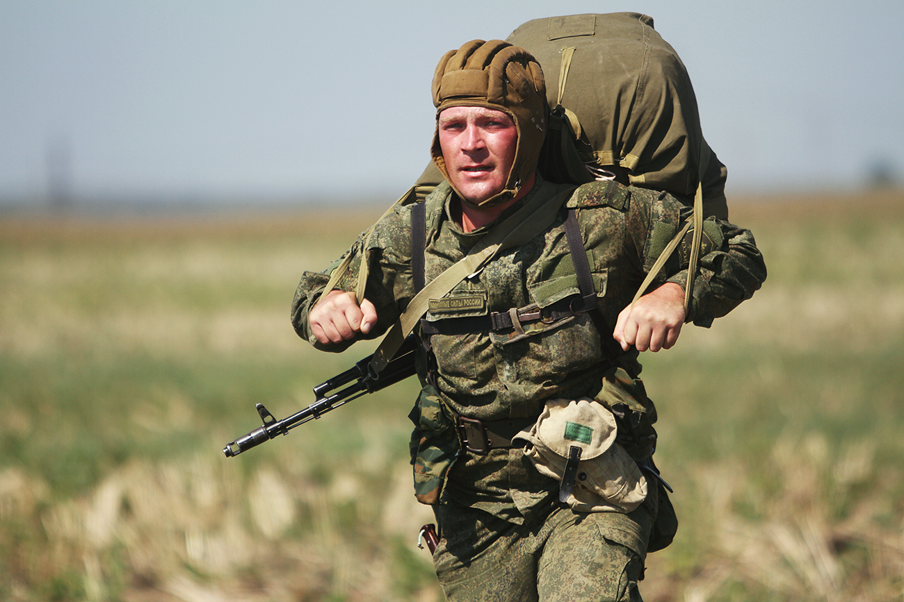 A Russian paratrooper during the joint battalion tactical exercise of airborne troops from Russia, Belarus and Serbia at Rayevsky base outside Novorossiysk.