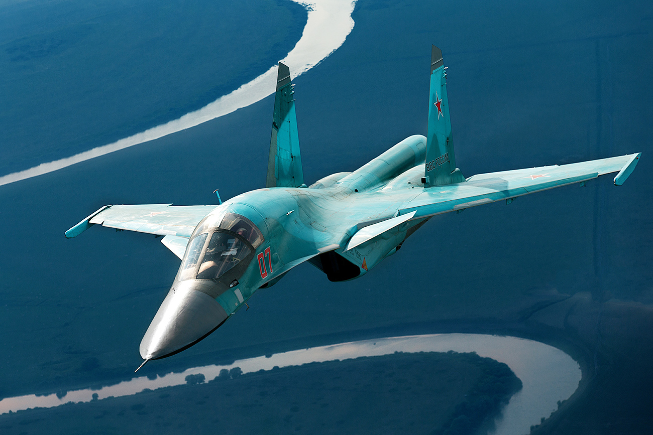 Pemerintah Indonesia menginginkan pesawat tempur Sukhoi dari Rusia untuk diimbal beli. 
