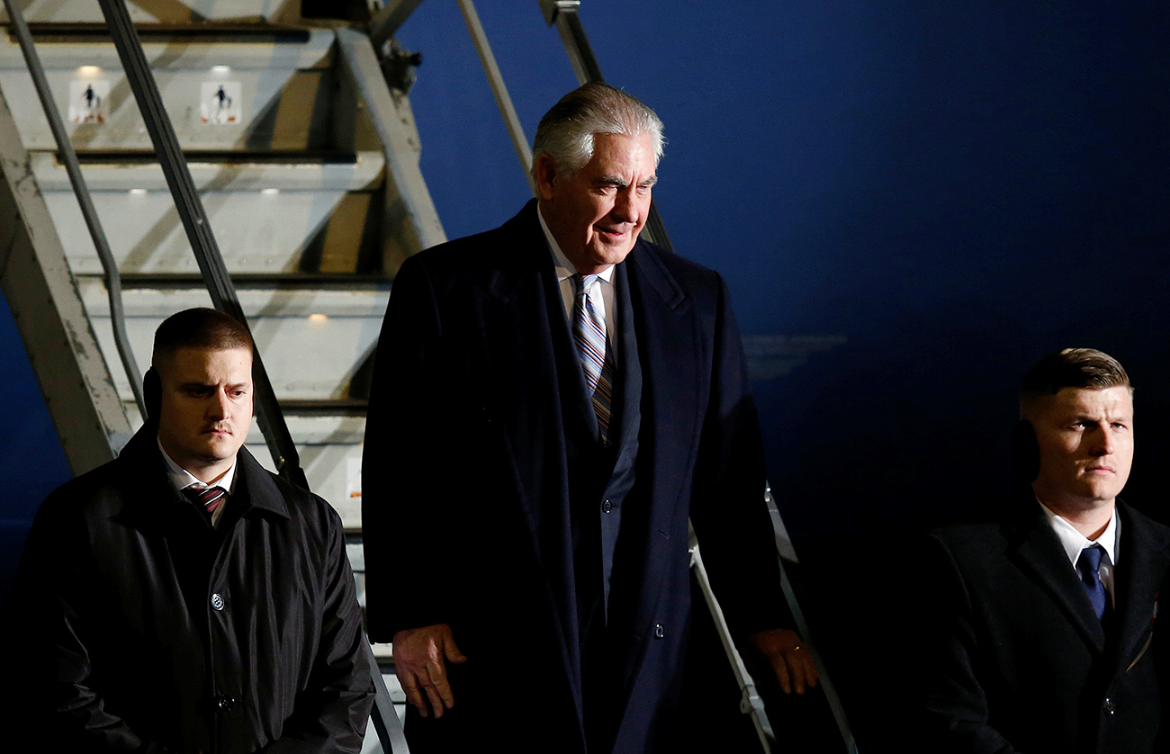 Tillerson comes to Moscow ready to play hardball. Photo: U.S. Secretary of State Rex takes off a plane on March 15, 2017.