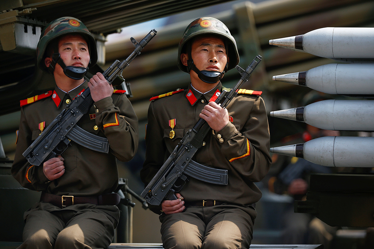 Tentara Korea Utara dalam sebuah parade militer di Pyongyang pada 15 April 2017.