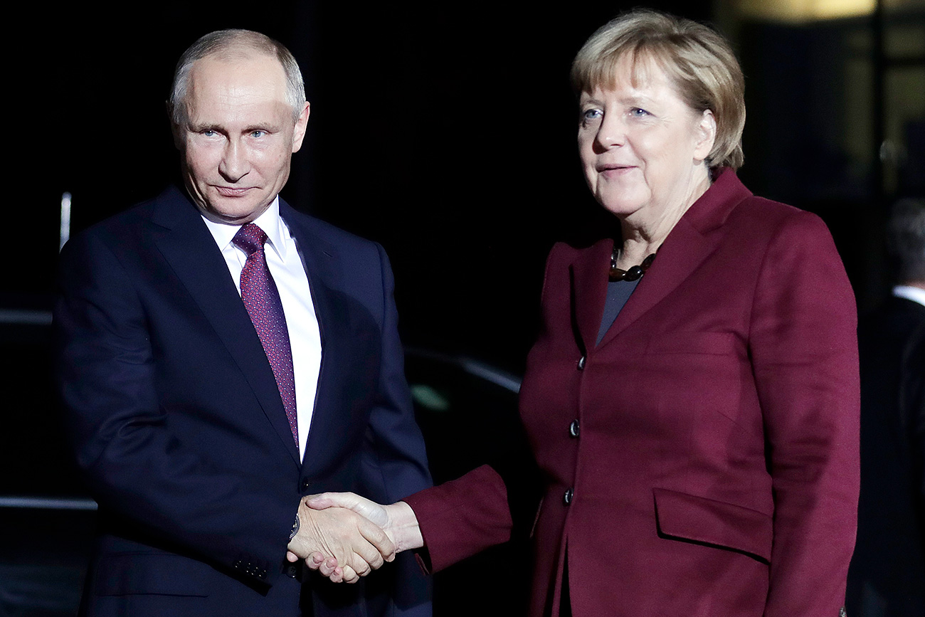 Zuletzt hatten sich Merkel und Putin im Oktober 2016 in Berlin gesehen: Nun konferieren sie in Sotschi am Schwarzen Meer. 
