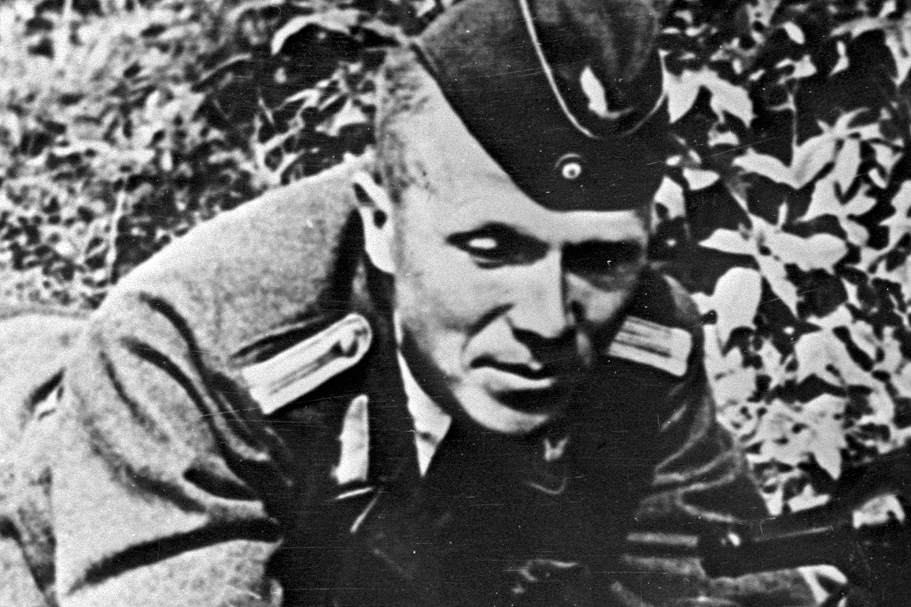 Съветският разузнавач Николай Кузнецов в немска униформа.